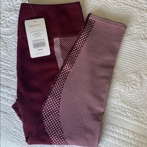 Women’s Fabletics Turbo Seamless Leggings XL short